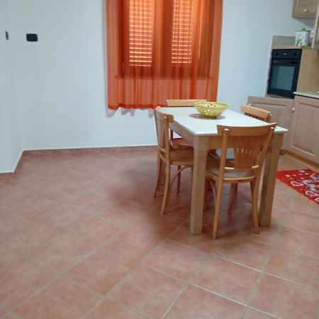 Casa Antonella Lägenhet Porto Torres Exteriör bild