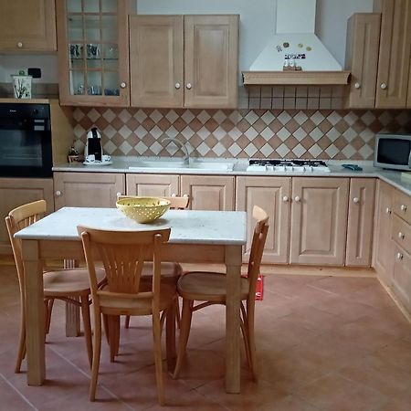 Casa Antonella Lägenhet Porto Torres Exteriör bild