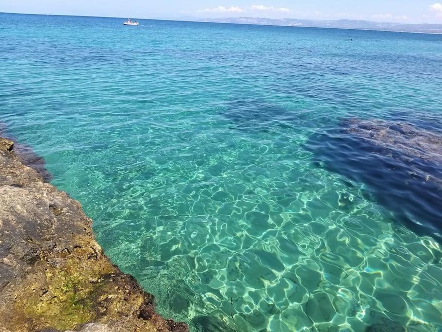 Casa Antonella Lägenhet Porto Torres Exteriör bild